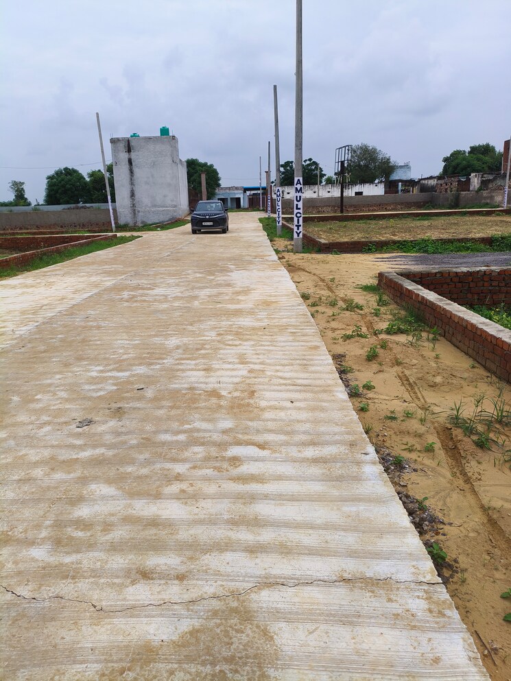  Parking, alwar bhiwadi road  350 Sq.Yd. Plot In Alwar Bhiwadi Road Bhiwadi 8986255