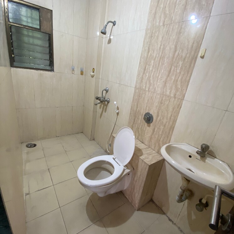 Bathroom, aundh 1 RK 325 Sq.Ft. Apartment In Aundh Pune 8986304