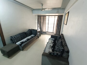 Bedroom in 6 BHK Apartment at Lower Parel – for Rent