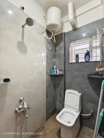 Bathroom in 2 BHK Builder Floor at Hsr Layout Sector 2 – for Rent