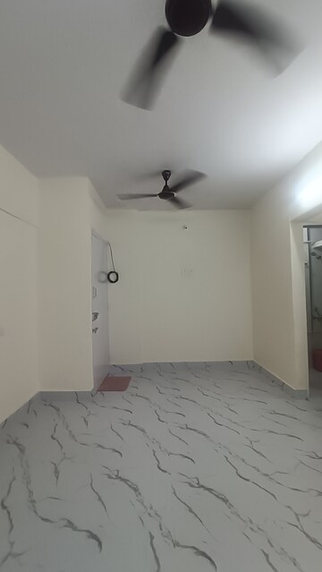 Room in 1 BHK Apartment at Omkar Prasad CHS, Borivali West – for Rent