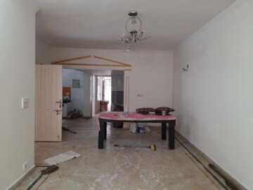 Living Room in 3 BHK Builder Floor at SS Mayfield Gardens, Sector 51 – for Rent