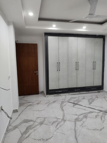 Room in 4 BHK Builder Floor at Freedom Fighters Enclave – for Rent