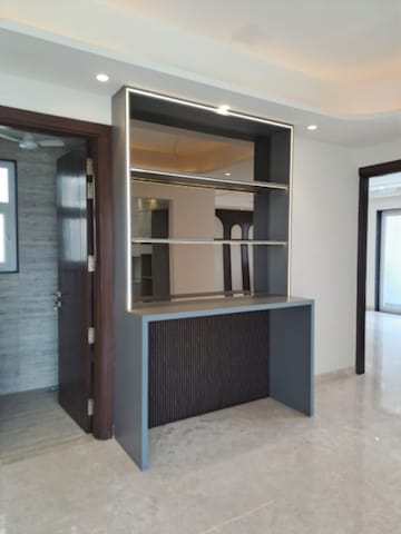 Room in 3 BHK Builder Floor at SS Mayfield Gardens, Sector 51 – for Rent