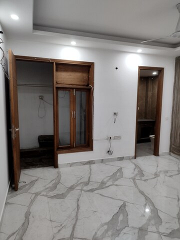 Room in 4 BHK Builder Floor at Freedom Fighters Enclave – for Rent