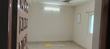 Room in 2 BHK Apartment at PWS 7 Hills, Narsingi – for Rent