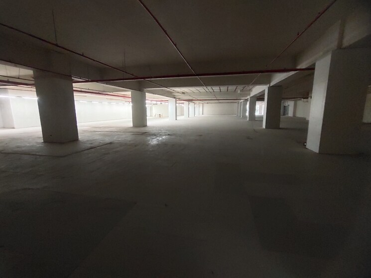 Parking, paranjape-athashri-xion Commercial Showroom 35000 Sq.Ft. In Hinjewadi Pune 8986606