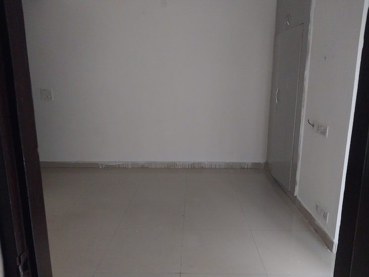 Room, vvip-homes 2 Bedroom 1060 Sq.Ft. Apartment In Gaur City 2 Greater Noida 8986638