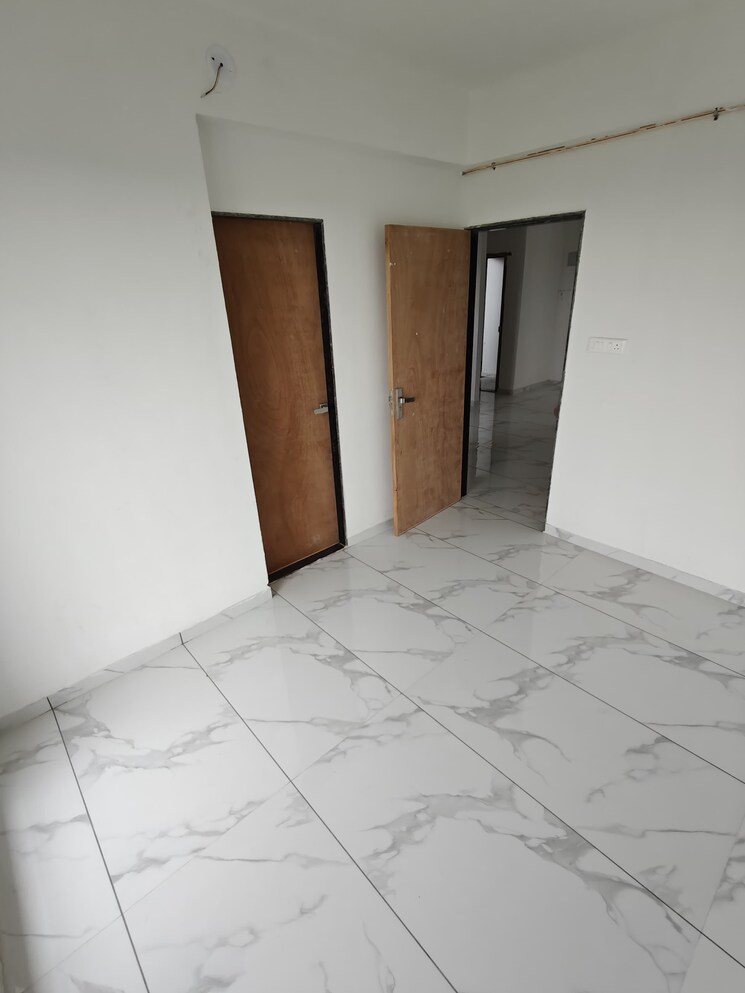 Room, new althan 2 Bedroom 1100 Sq.Ft. Apartment In New Althan Surat 8986646