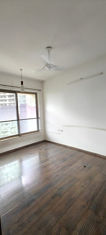 Room in 2 BHK Apartment at The Wadhwa The Address, Ghatkopar West – for Rent