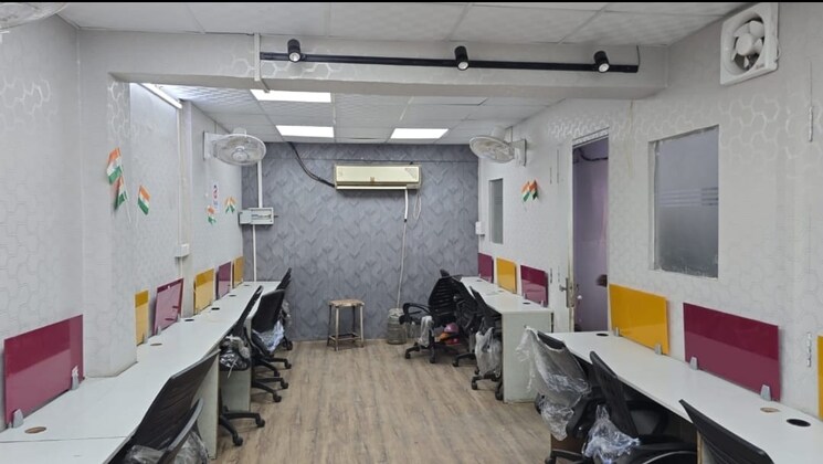 Team Area, sector 16 Commercial Office Space 3500 Sq.Ft. In Sector 16 Noida 8986694