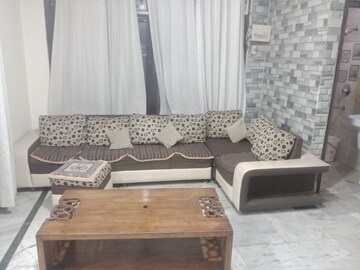 Living Room in 2 BHK Builder Floor at Vaishali Sector 4 – for Rent