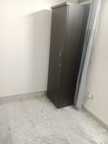 Room in 2 BHK Builder Floor at Vaishali Sector 4 – for Rent