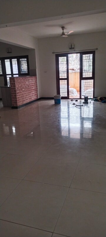 Room in 3 BHK Apartment at Kaggadasapura – for Rent