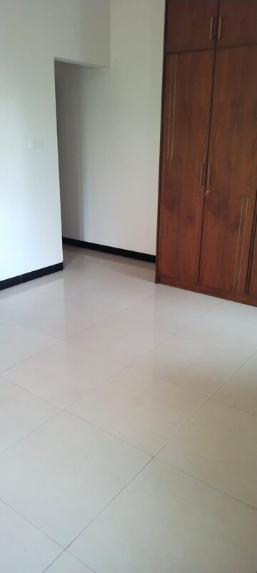 Room in 3 BHK Apartment at Kaggadasapura – for Rent