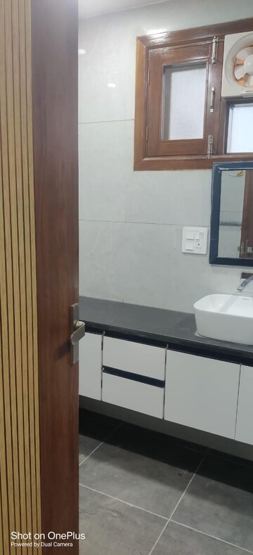  4 BHK Builder Floor at Vasant Kunj – for Rent