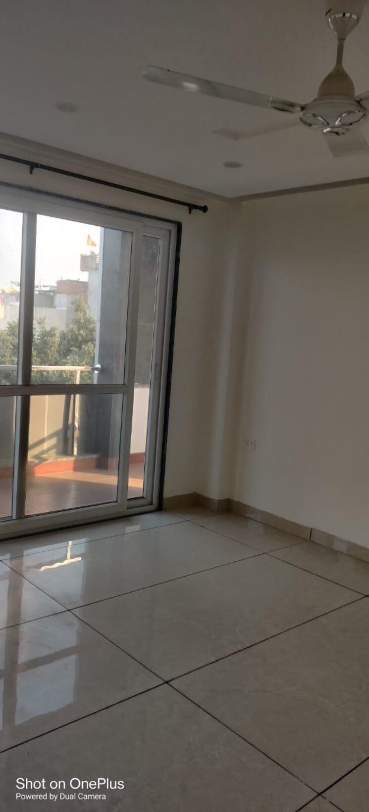 Room, vasant kunj 4 Bedroom 518 Sq.Yd. Builder Floor In Vasant Kunj Delhi 8986674