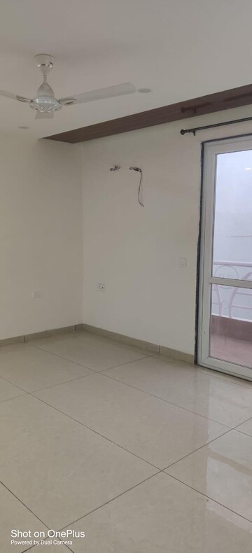 Room in 4 BHK Builder Floor at Vasant Kunj – for Rent