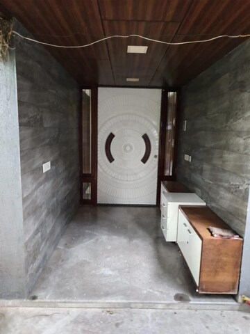 Bathroom in 4 BHK Villa at Science City – for Sale
