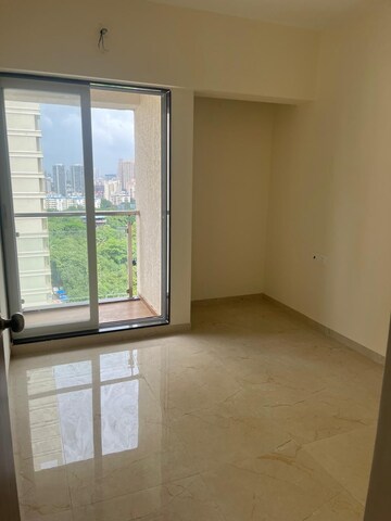 Room in 2 BHK Apartment at Dhamji Shamji Mahavir Spring Tulip Phase 1, Pokhran Road No Two – for Rent