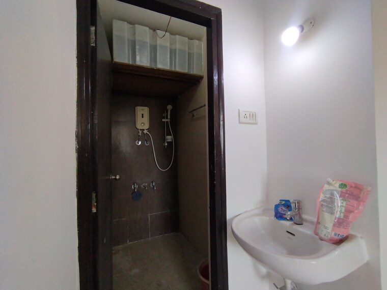 Bathroom, raunak-city 1 Bedroom 588 Sq.Ft. Apartment In Kalyan West Thane 8986693