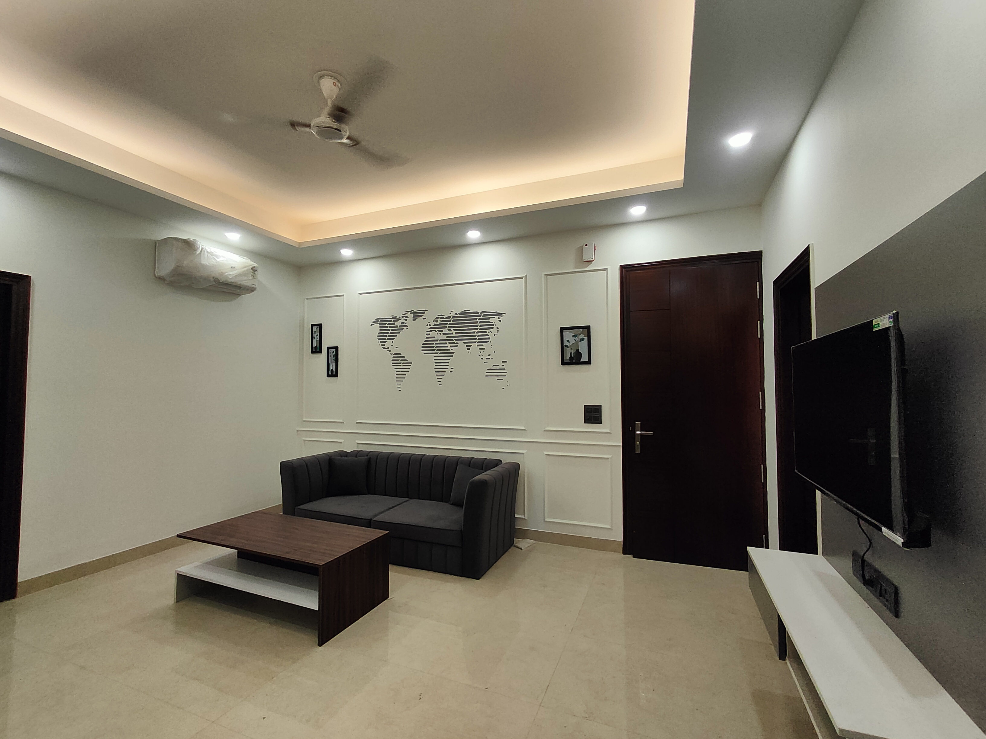 2 BHK Builder Floor For Rent in Sector 52