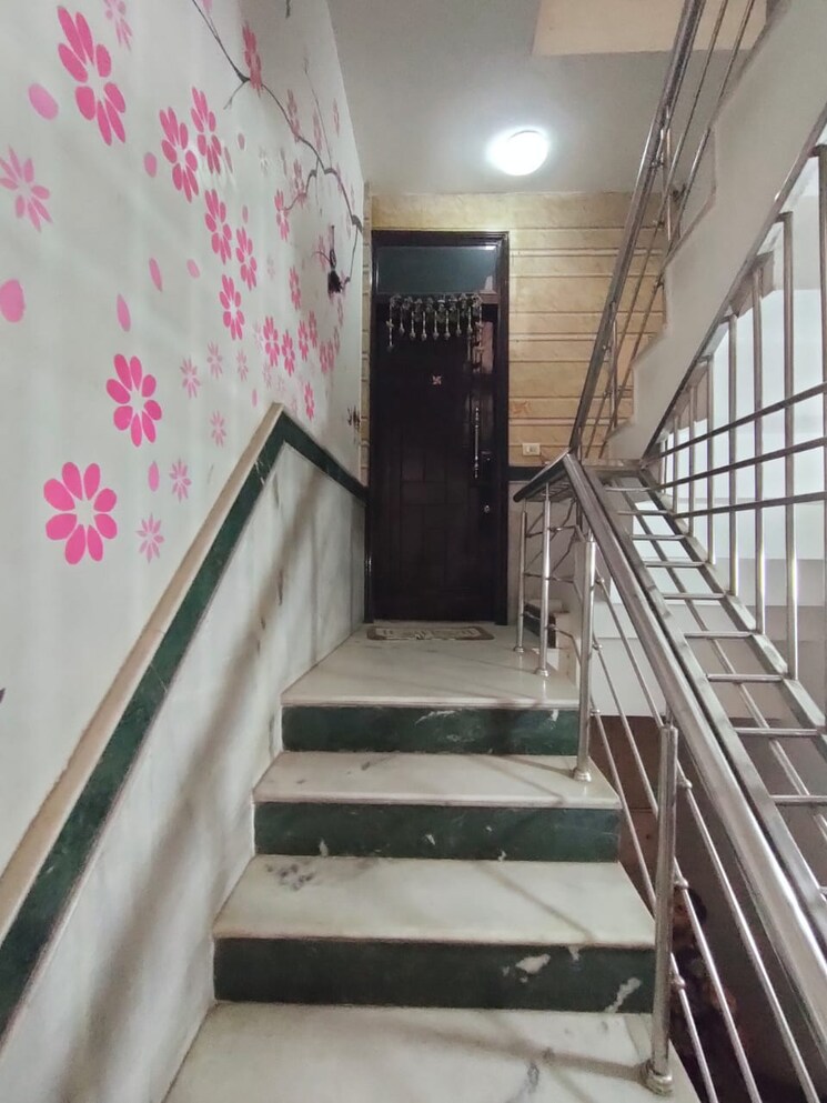 undefined, prashant vihar 3 Bedroom 1500 Sq.Ft. Builder Floor In Prashant Vihar Delhi 8986724