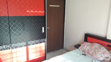 Room in 2 BHK Apartment at Gokhale Niwant, Subhash Nagar – for Rent