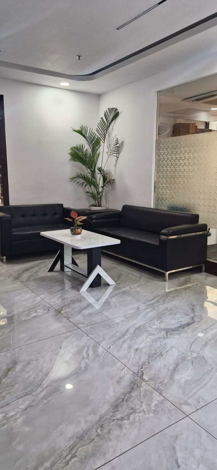 Living Room, sector 2 Commercial Office Space 1200 Sq.Ft. In Sector 2 Noida 8986766