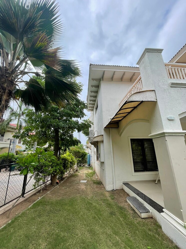 Exterior View, satyam-sentossa-greenland 4 Bedroom 3000 Sq.Ft. Villa In Santej Ahmedabad 8986778