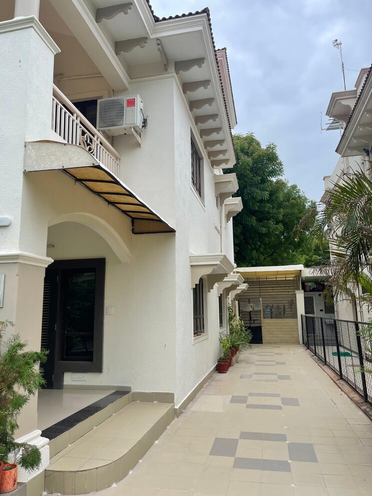 Exterior View, satyam-sentossa-greenland 4 Bedroom 3000 Sq.Ft. Villa In Santej Ahmedabad 8986778