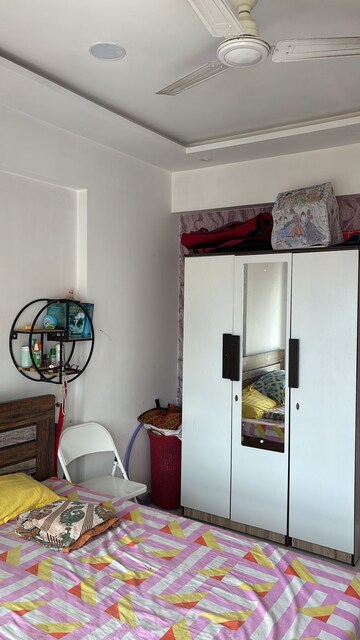 Furnished Amenities in 3 BHK Apartment at Dotom Isle, Malad West – for Rent