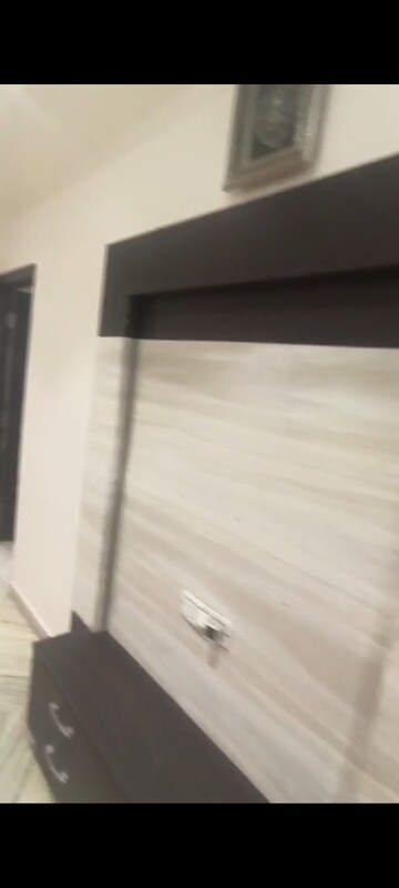 Room in 3 BHK Builder Floor at Pitampura – for Rent