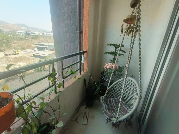 Balcony, vishnu-apartments-narayan-peth 1 Bedroom 550 Sq.Ft. Apartment In Narayan Peth Pune 8986798