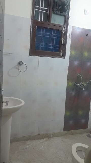 Furnished Amenities in 3 BHK Builder Floor at SS Mayfield Gardens, Sector 51 – for Rent