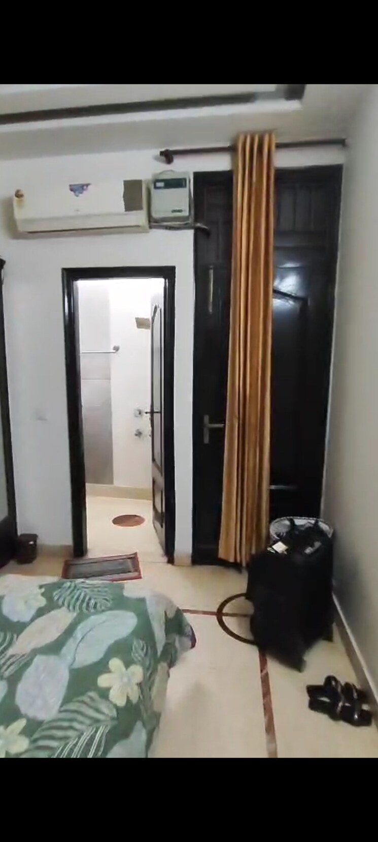 undefined, kohat enclave 3 Bedroom 2000 Sq.Ft. Builder Floor In Kohat Enclave Delhi 8986805