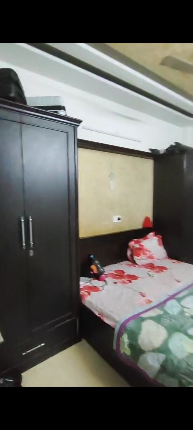 Bedroom, kohat enclave 3 Bedroom 2000 Sq.Ft. Builder Floor In Kohat Enclave Delhi 8986805