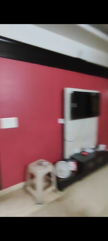 Furnished Amenities in 3 BHK Builder Floor at Kohat Enclave – for Rent