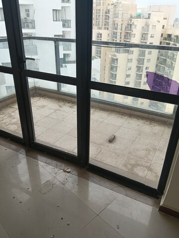 Balcony in 3.5 BHK Apartment at Unitech Uniworld Gardens, Sector 47 – for Rent