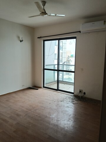 3.5 BHK Apartment For Rent in Unitech Uniworld Gardens, Sector 47