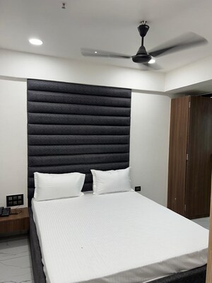 3 BHK Apartment For Sale in City Light