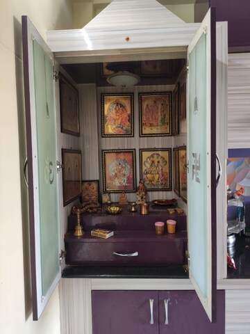 Bedroom in 3 BHK Builder Floor at Kondapur – for Rent