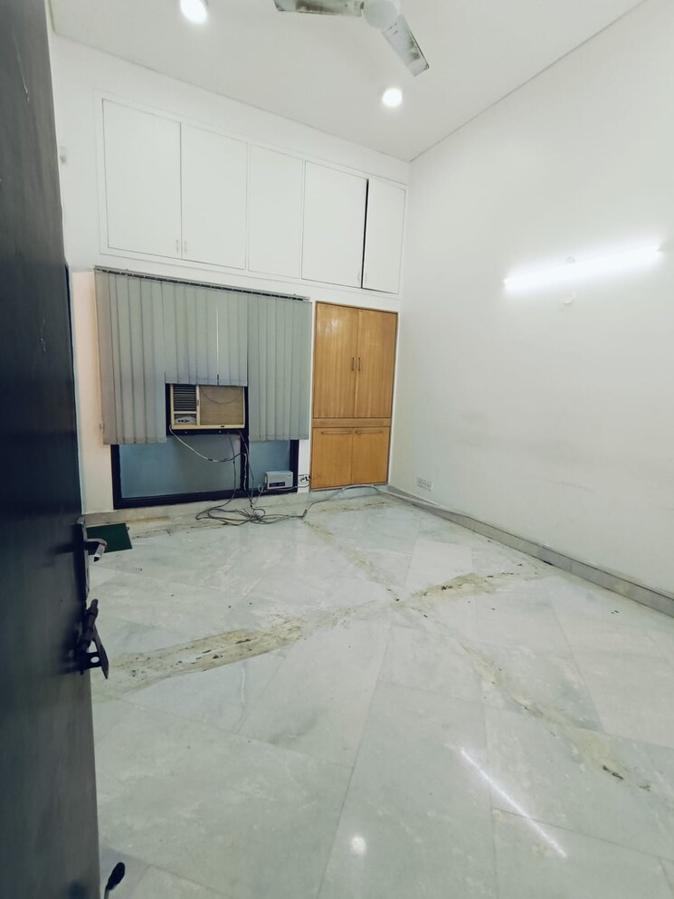 Room, safdarjung enclave 3 Bedroom 1500 Sq.Ft. Builder Floor In Safdarjung Enclave Delhi 8986842