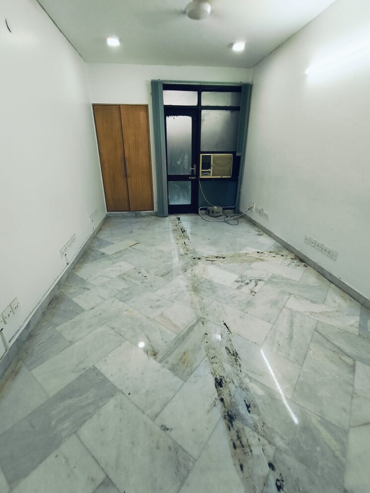 Room, safdarjung enclave 3 Bedroom 1500 Sq.Ft. Builder Floor In Safdarjung Enclave Delhi 8986842