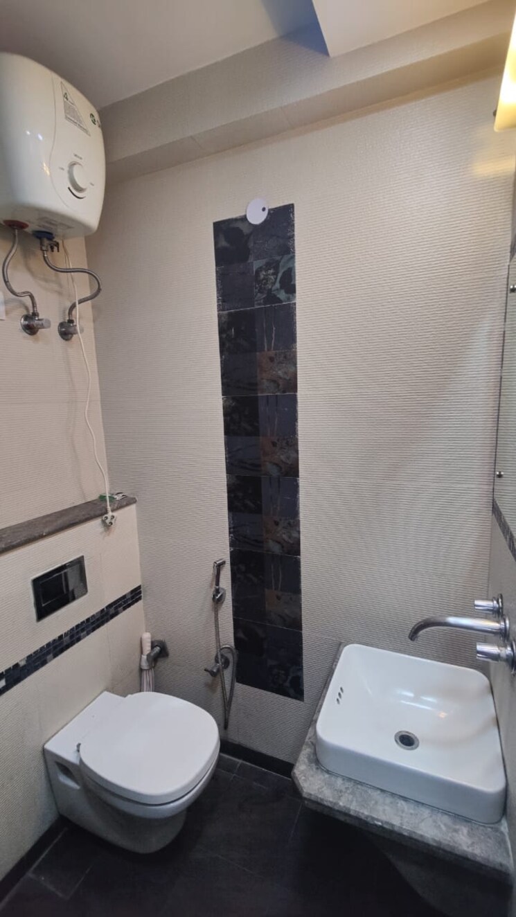 Bathroom, rohini sector 13 3 Bedroom 1450 Sq.Ft. Apartment In Rohini Sector 13 Delhi 8986845