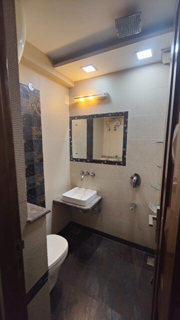 Attached Bathroom in 3 BHK Apartment at Rohini Sector 13 – for Rent