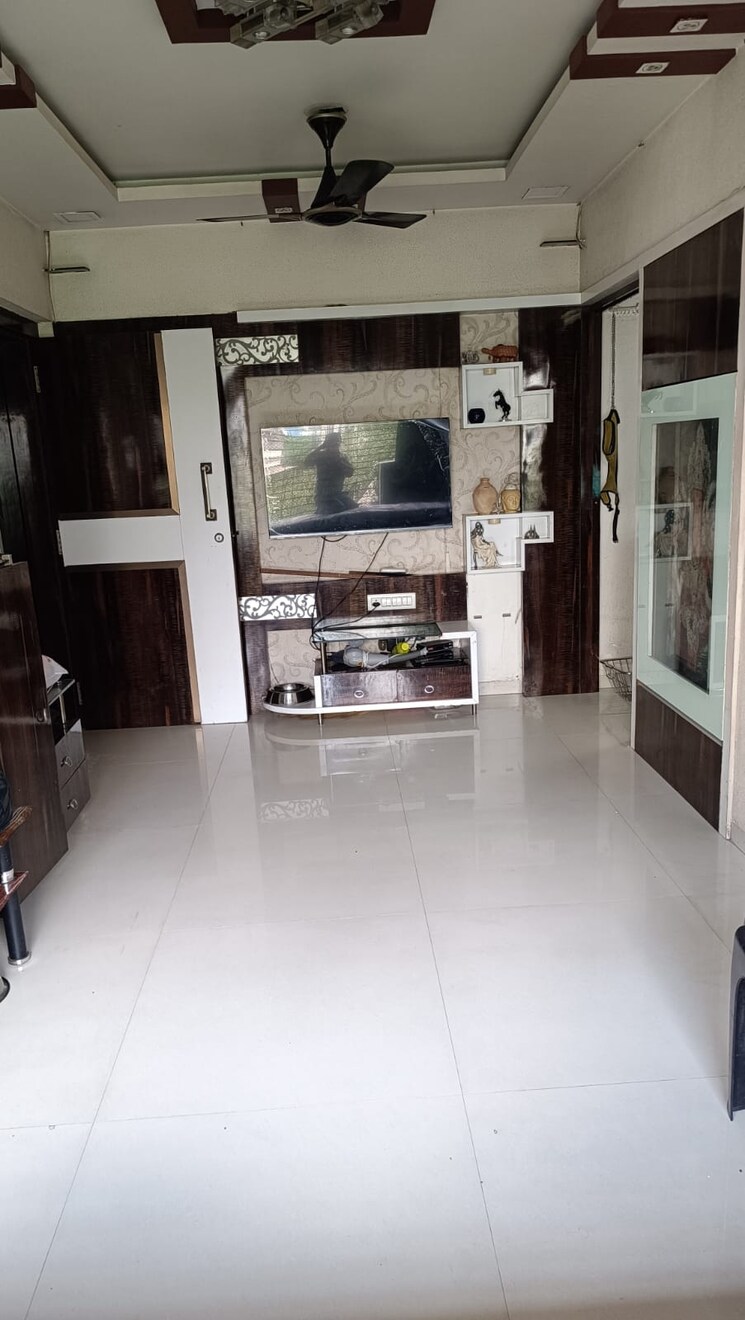  Parking, ajmera-beverly-hills-and-royal-empire 2 Bedroom 1000 Sq.Ft. Apartment In Andheri West Mumbai 8986916