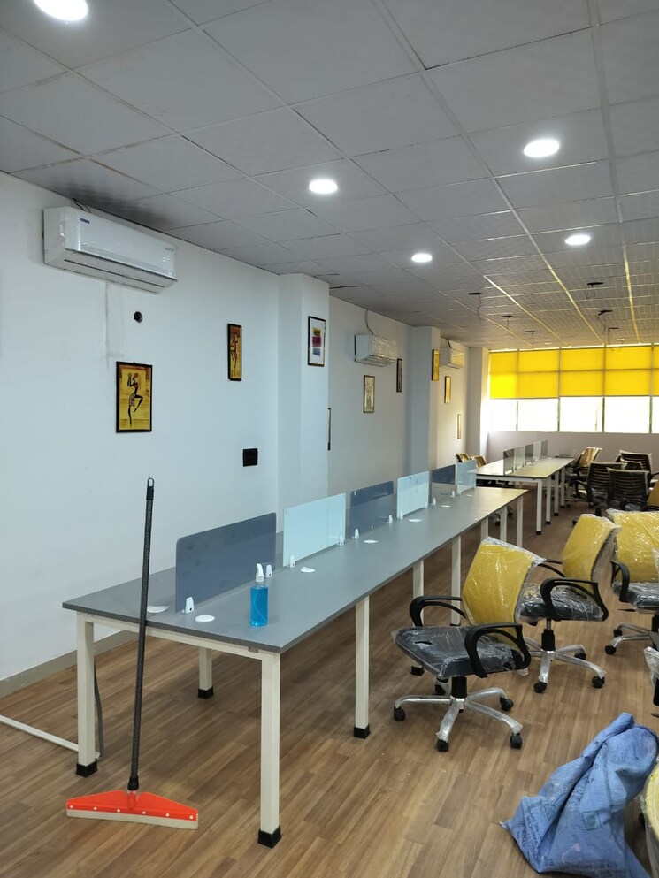 Team Area, sector 3 Commercial Office Space 3200 Sq.Ft. In Sector 3 Noida 8986933