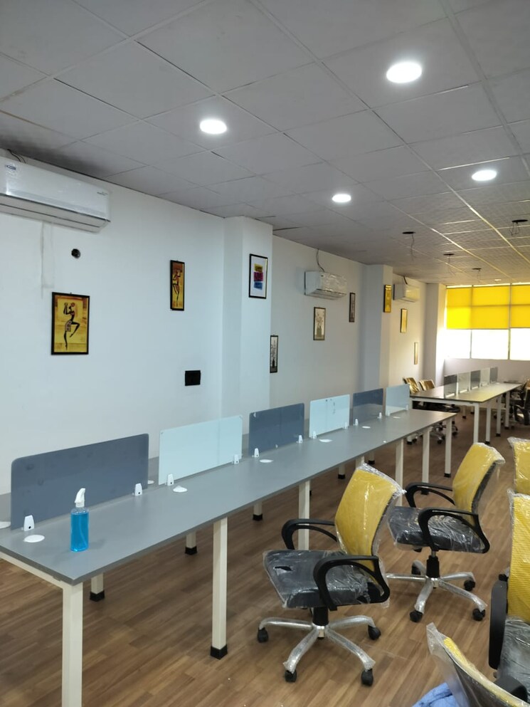 Team Area, sector 3 Commercial Office Space 3200 Sq.Ft. In Sector 3 Noida 8986933
