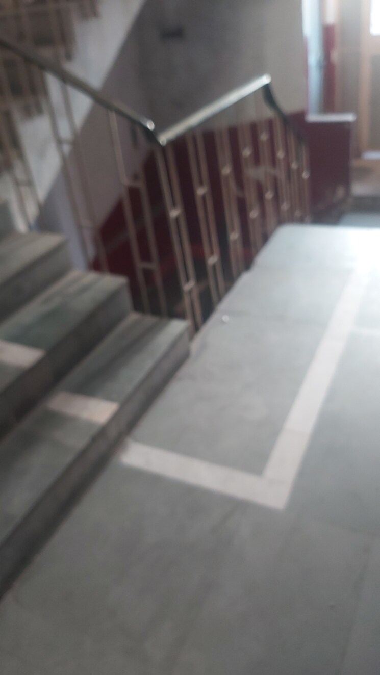 undefined, mayur vihar Commercial Office Space 450 Sq.Ft. In Mayur Vihar Delhi 8986987